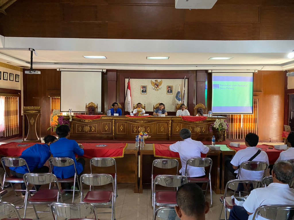 Penerimaan KKN UNWAR di Desa Petang